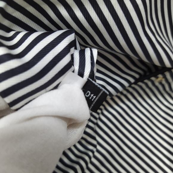 Kate Spade New York Beige Pebbled Leather Zipper Flap Closure Crossbody Bag - Picture 14 of 16